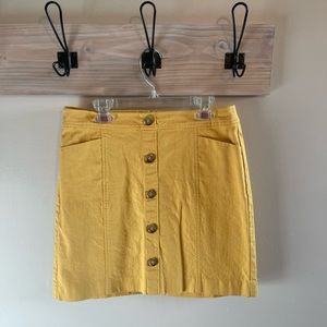 LOFT Straight-Fit Yellow Skirt w/ Front Buttons. Size 2.